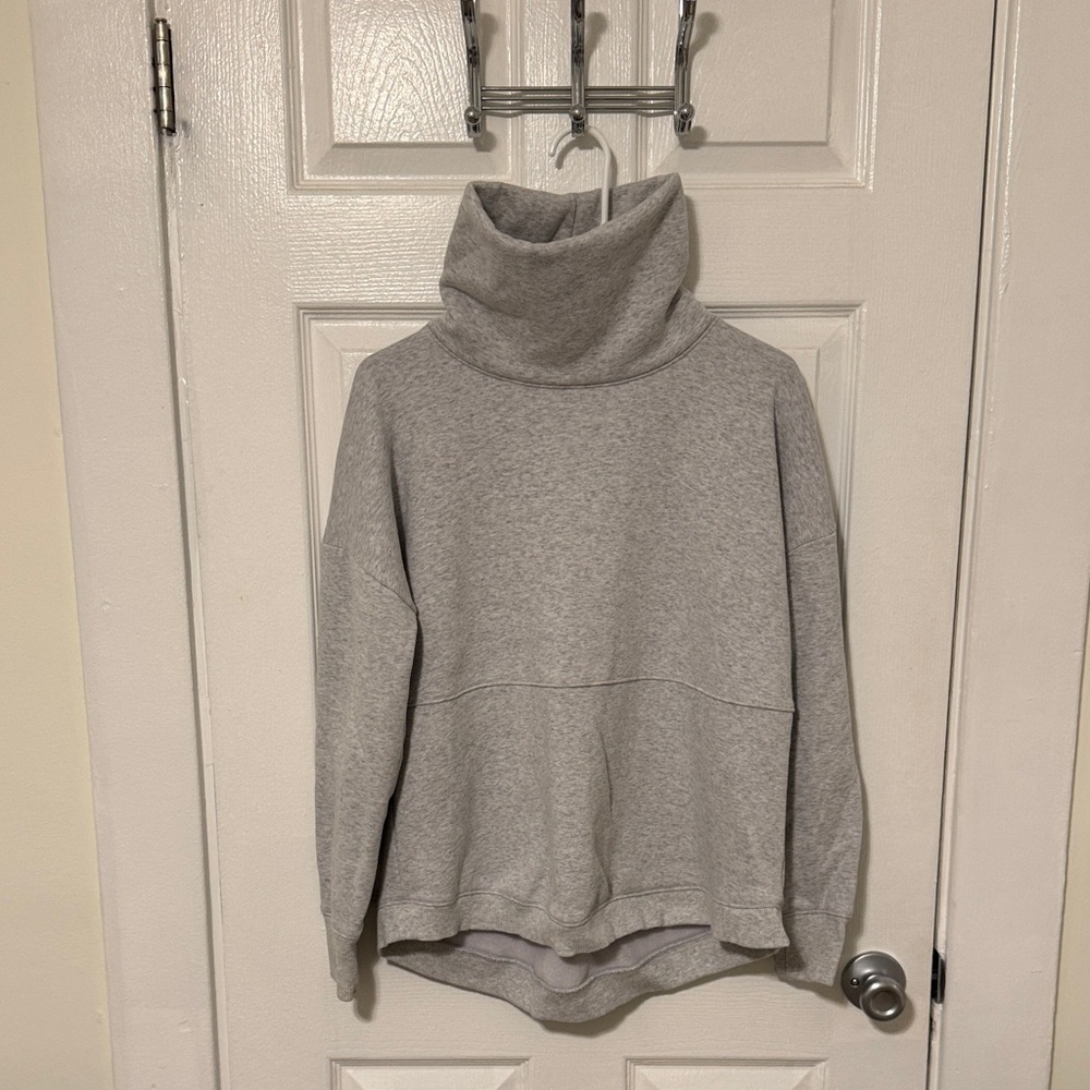 Heathered Gray Athleta Turtleneck Women Sweatshirt